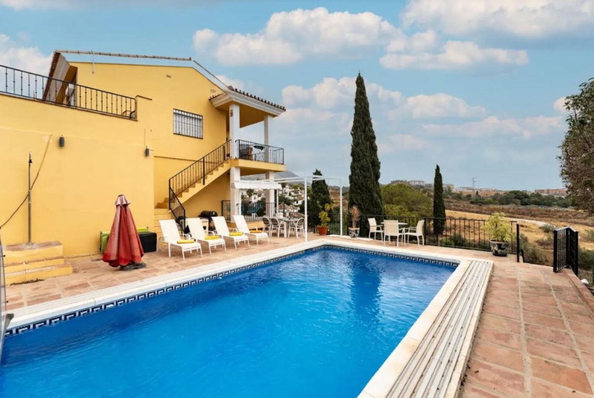 Detached Villa Vista Verde for Rent in Mijas Costa , Málaga, Spain