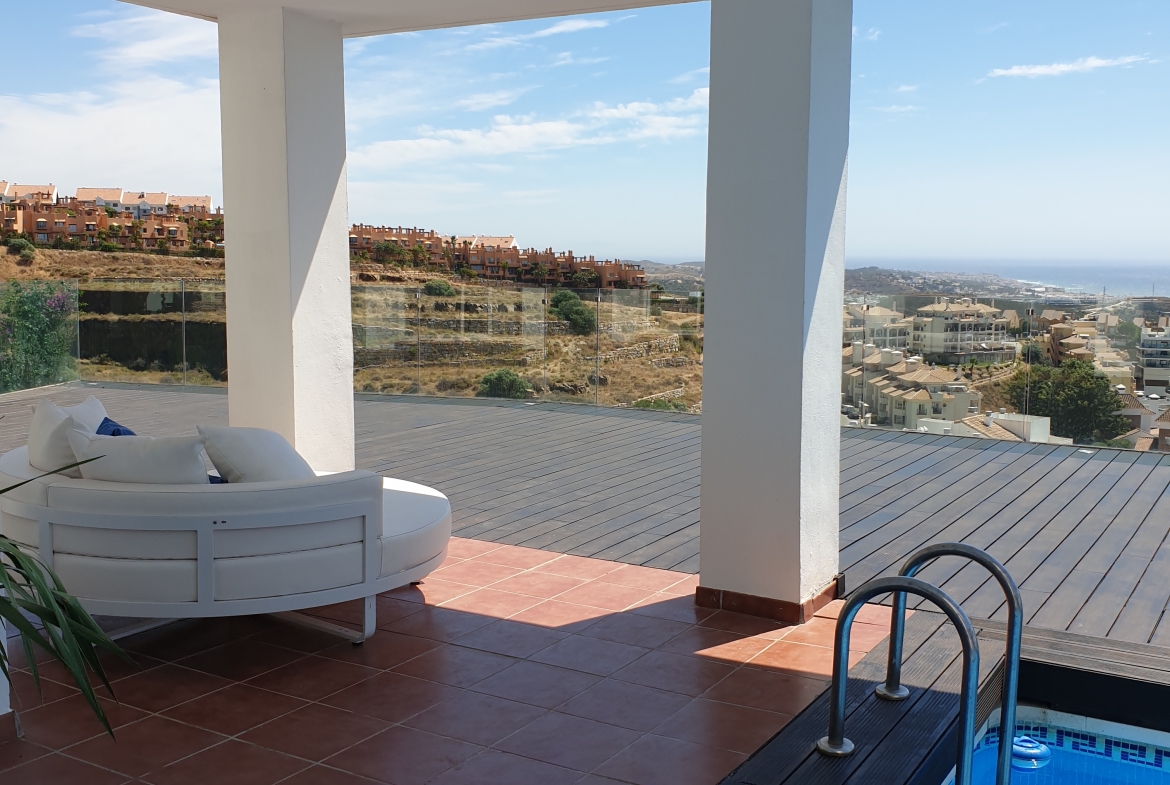 Semi Detached Seaview Villa Luna Fitness for Rent in Riviera Del Sol, Málaga, Spain