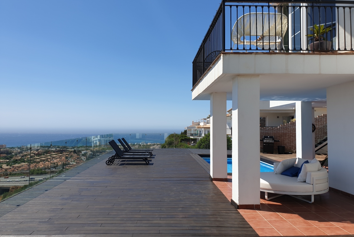 Semi Detached Seaview Villa Luna Fitness for Rent in Riviera Del Sol, Málaga, Spain