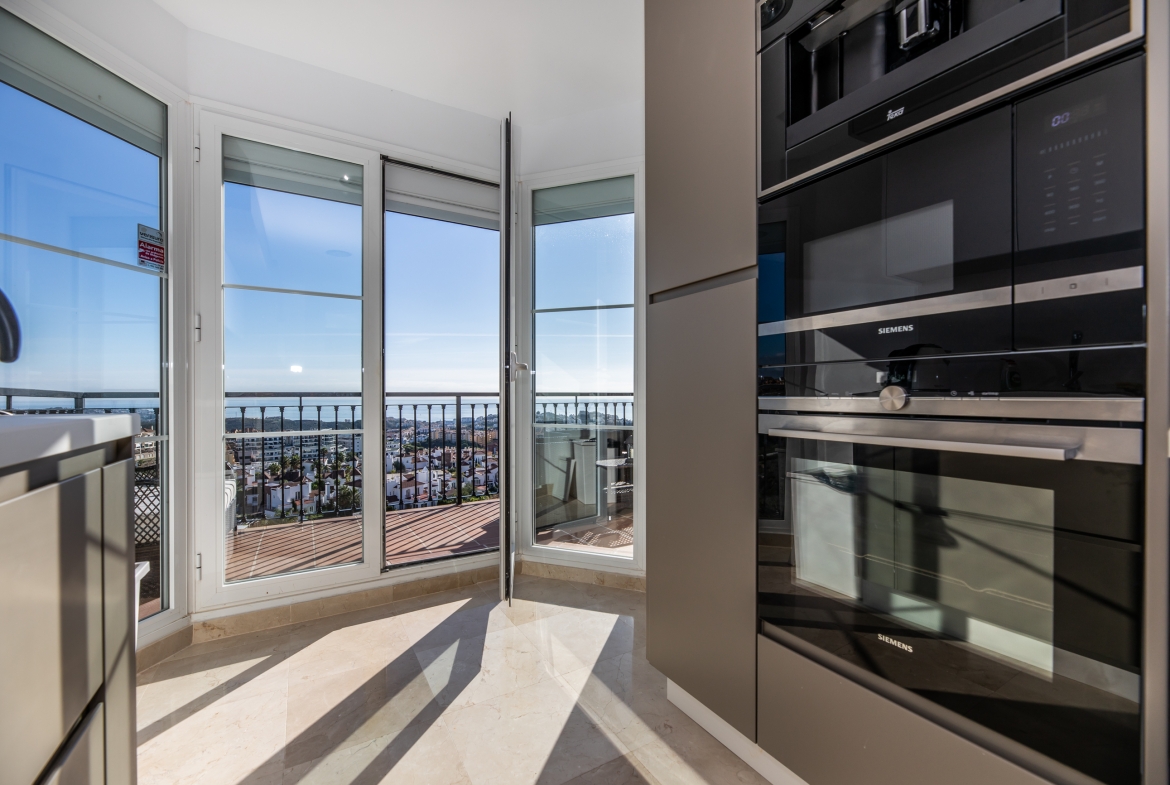 Semi Detached Seaview Villa Luna Fitness for Rent in Riviera Del Sol, Málaga, Spain