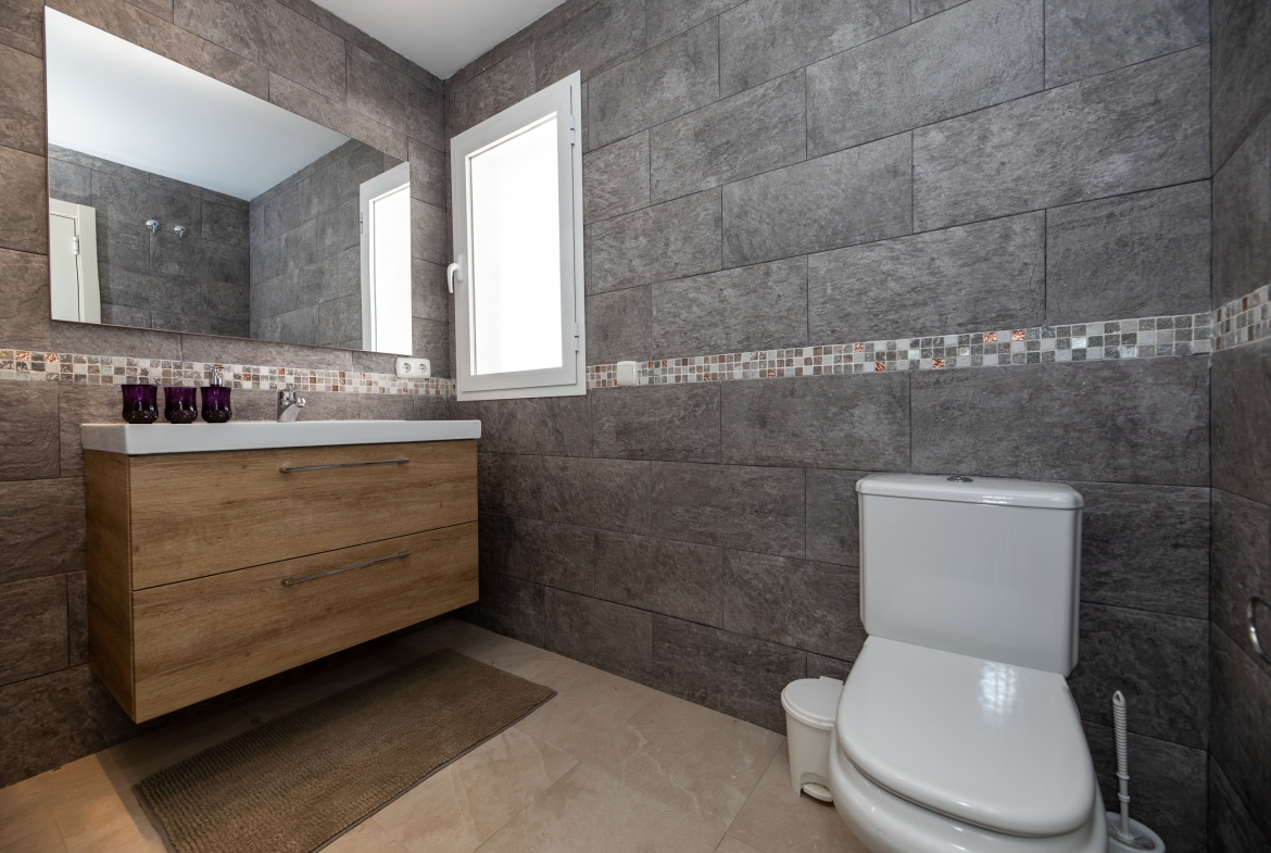 Semi Detached Seaview Villa Luna Fitness for Rent in Riviera Del Sol, Málaga, Spain