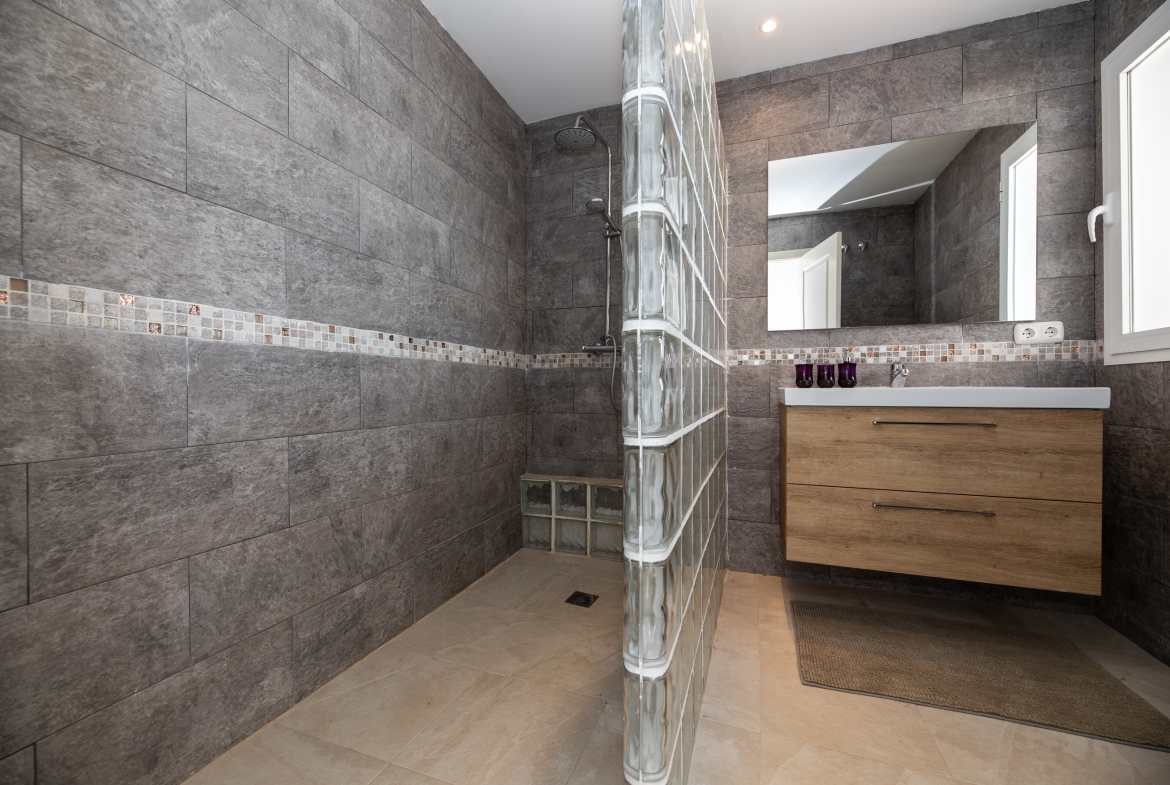 Semi Detached Seaview Villa Luna Fitness for Rent in Riviera Del Sol, Málaga, Spain