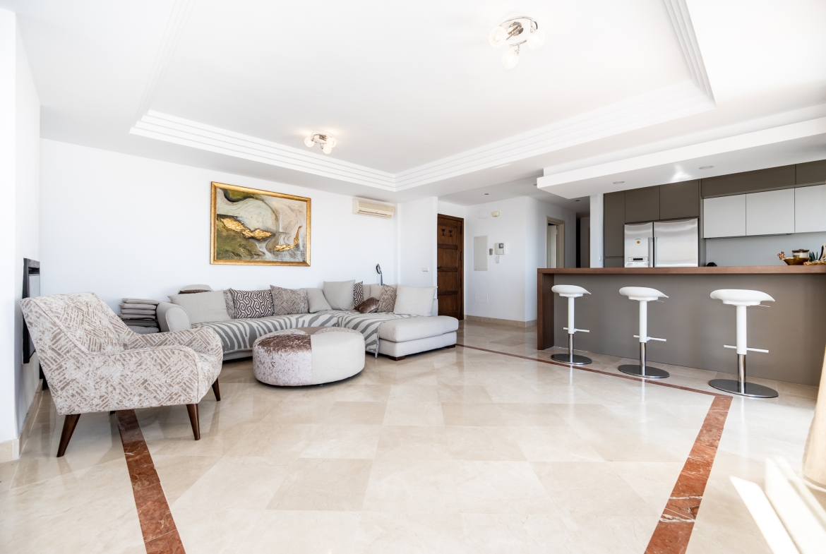 Semi Detached Seaview Villa Luna Fitness for Rent in Riviera Del Sol, Málaga, Spain