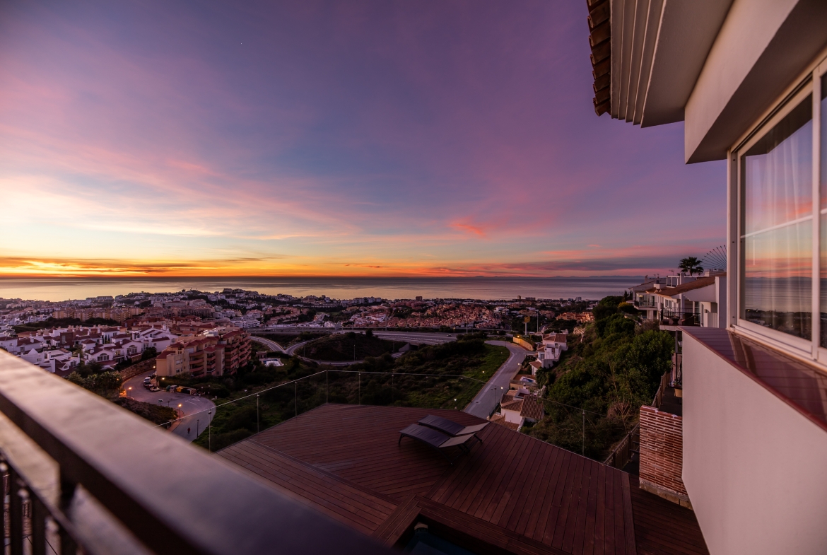 Semi Detached Seaview Villa Luna Fitness for Rent in Riviera Del Sol, Málaga, Spain