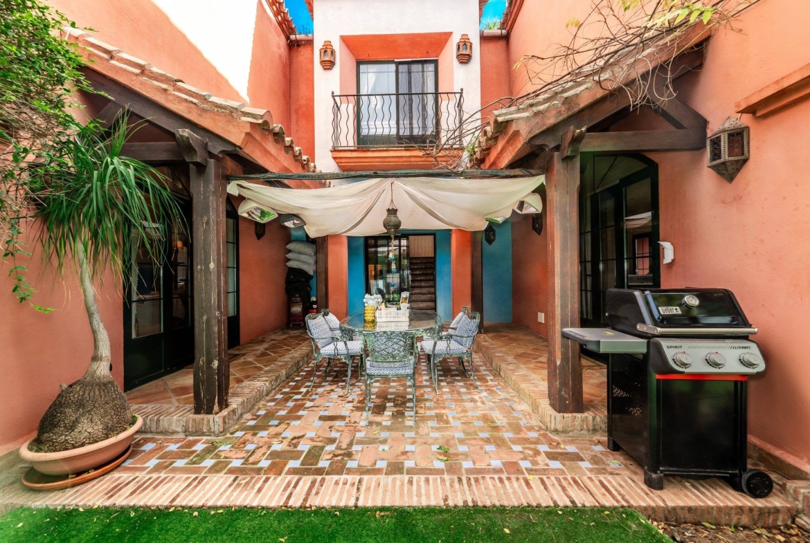 Detached Villa for Rent in Guadalmina Baja , Málaga, Spain