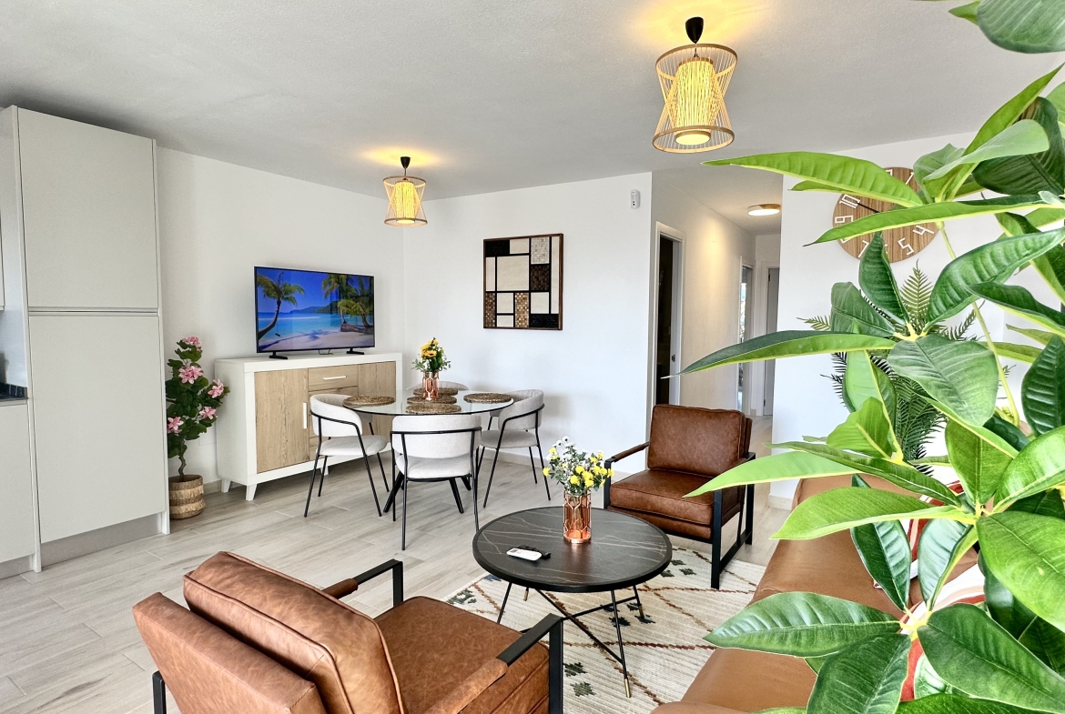 Renovated Apartment for Rent in Calahonda, Málaga, Spain