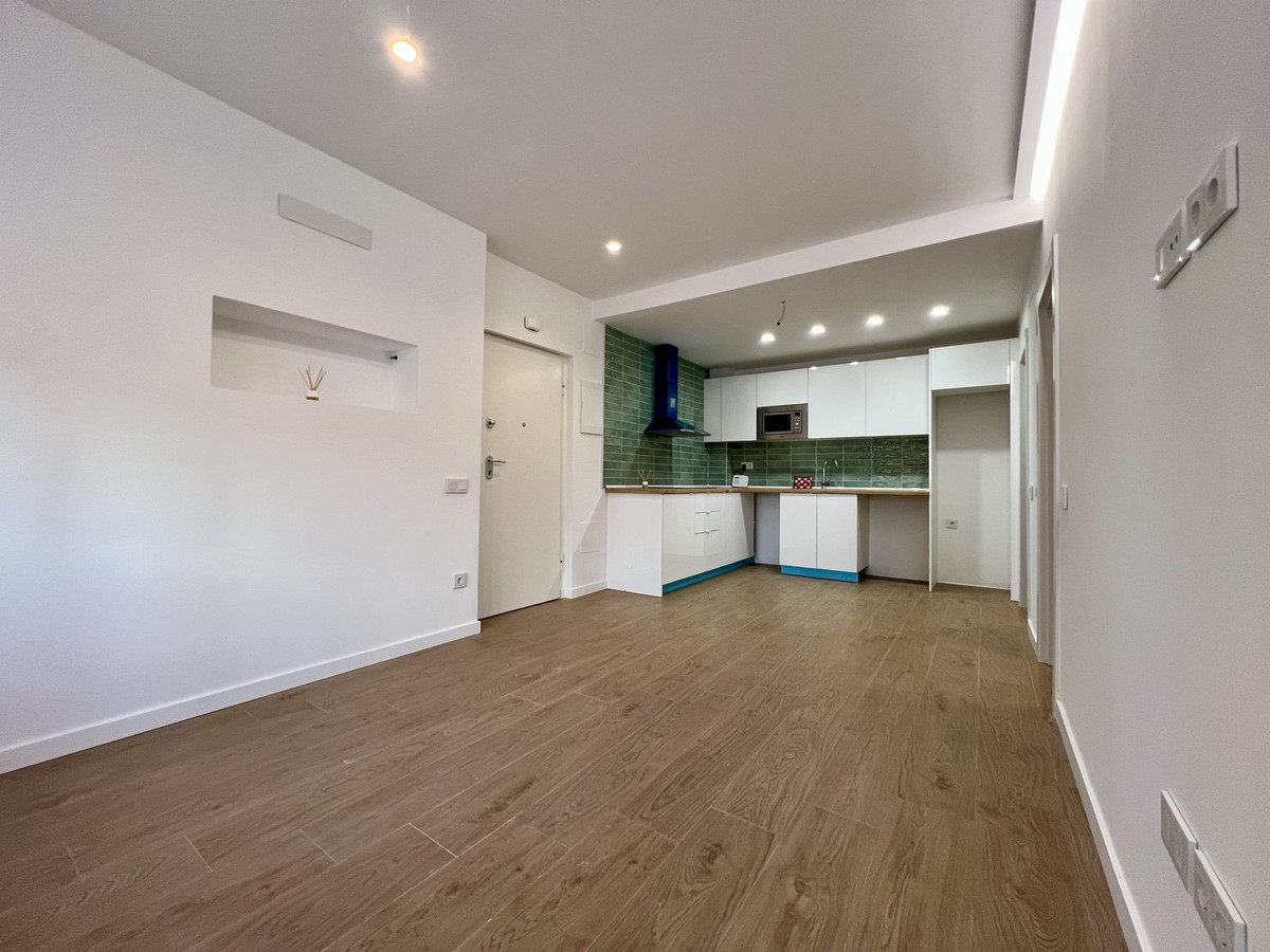 R5355292-sunny-coast-homes-image-3 Ground Floor Apartment in Torremolinos, Málaga, Spain