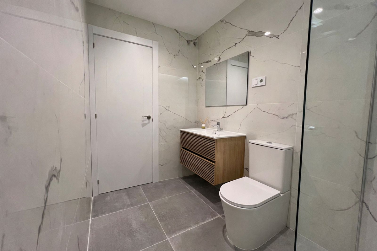 R5355292-sunny-coast-homes-image-5 Ground Floor Apartment in Torremolinos, Málaga, Spain