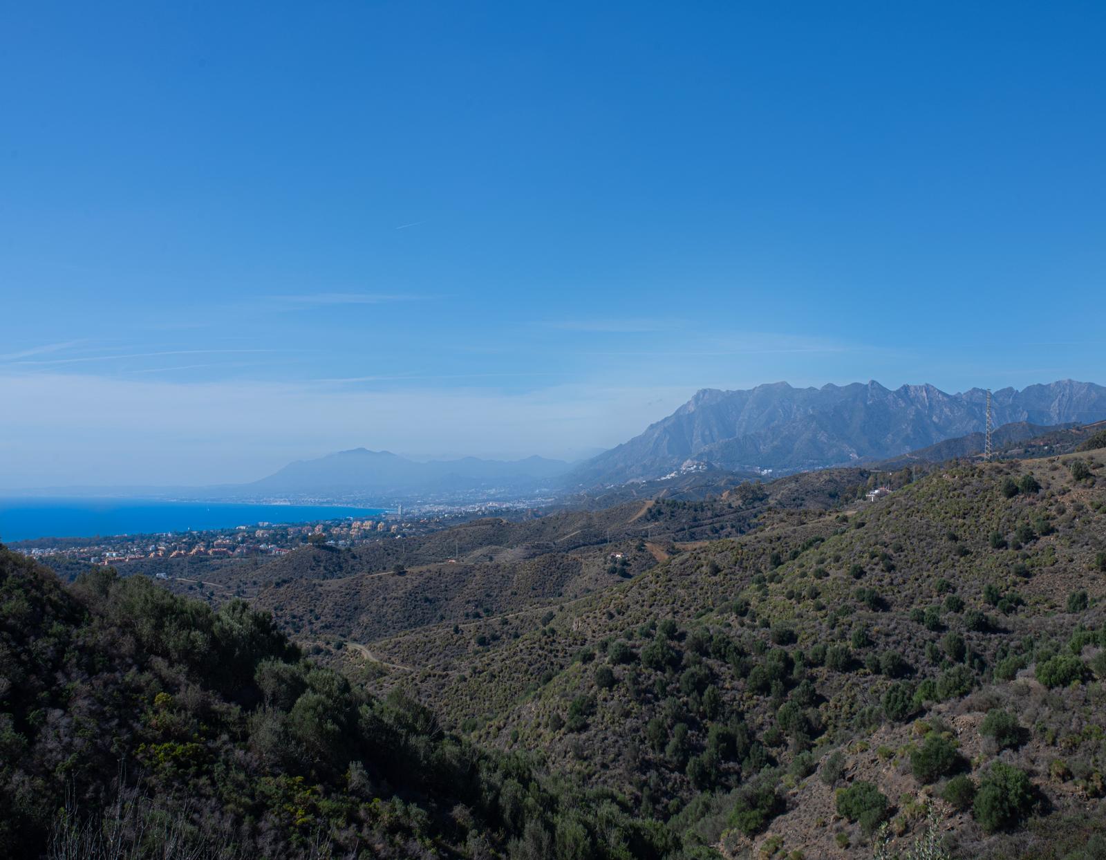 Seaview Duplex Apartment for Rent in Upper Calahonda, Málaga, Spain