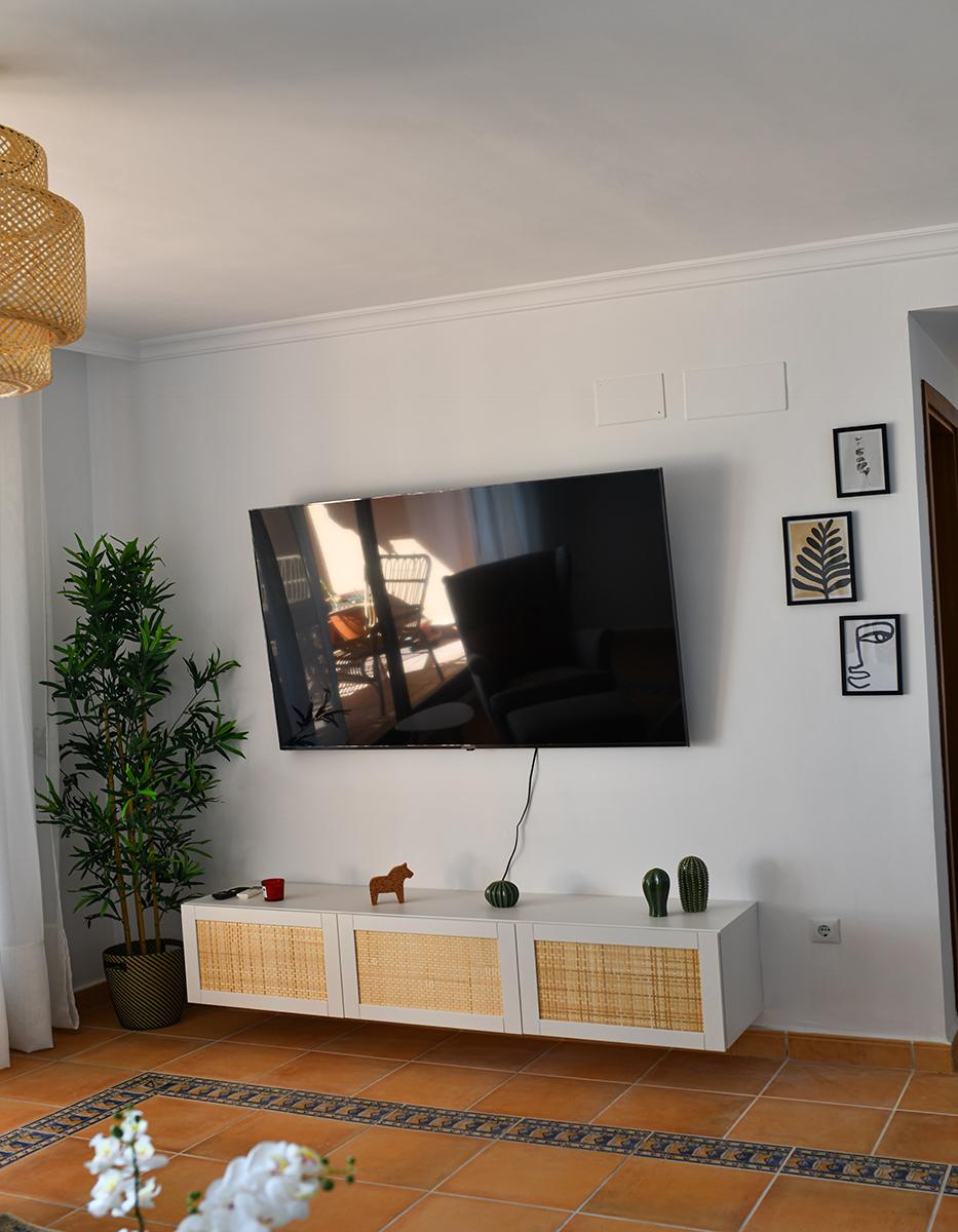 Seaview Duplex Apartment for Rent in Upper Calahonda, Málaga, Spain