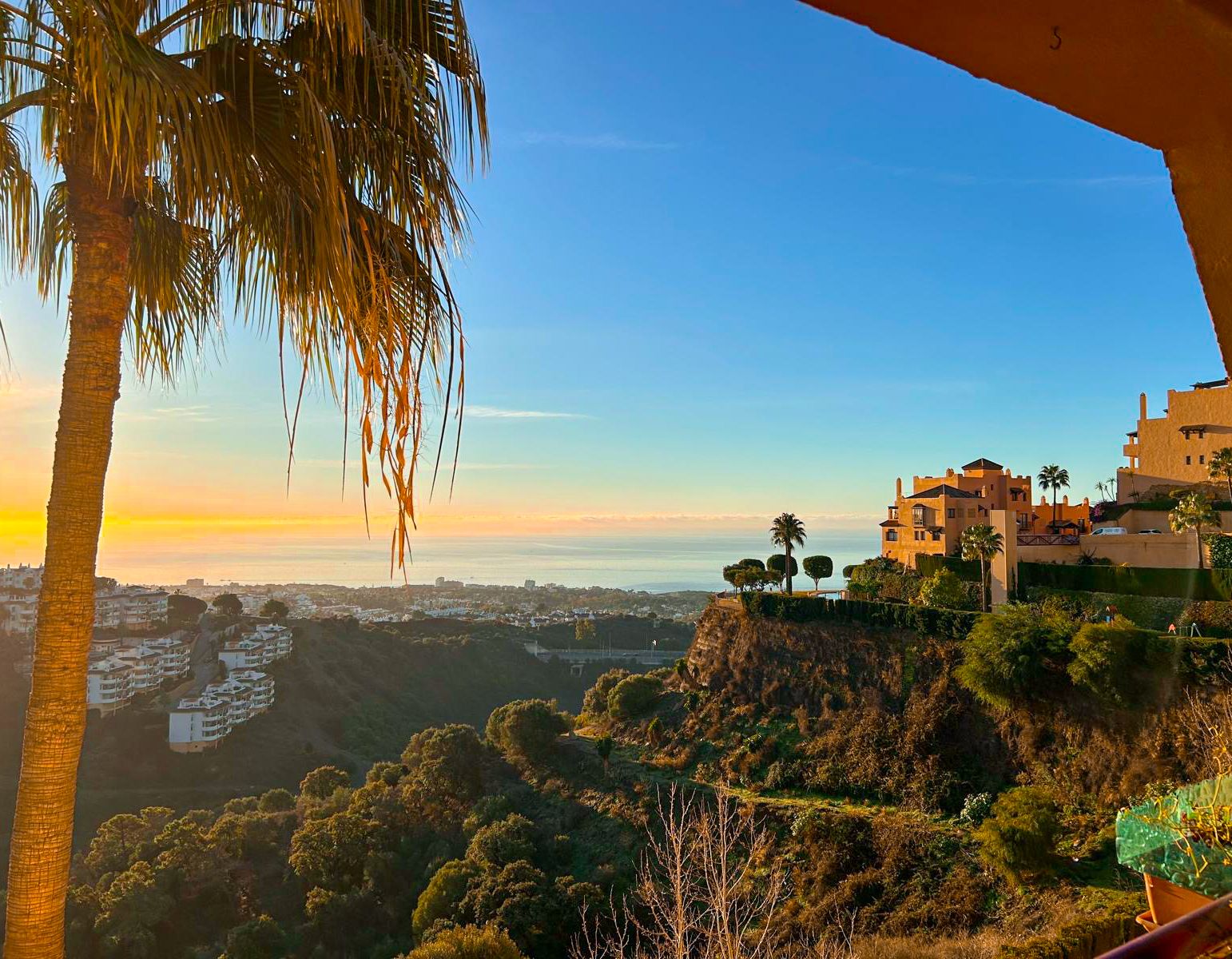 Seaview Duplex Apartment for Rent in Upper Calahonda, Málaga, Spain