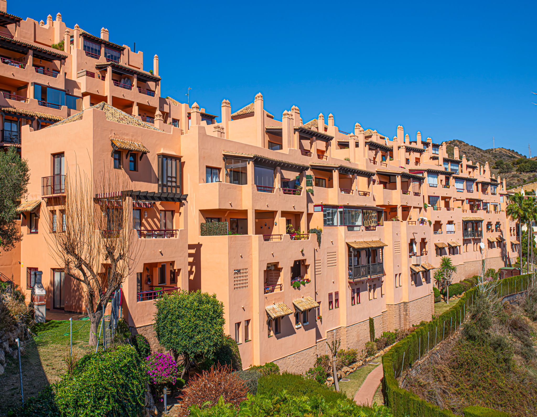 Seaview Duplex Apartment for Rent in Upper Calahonda, Málaga, Spain