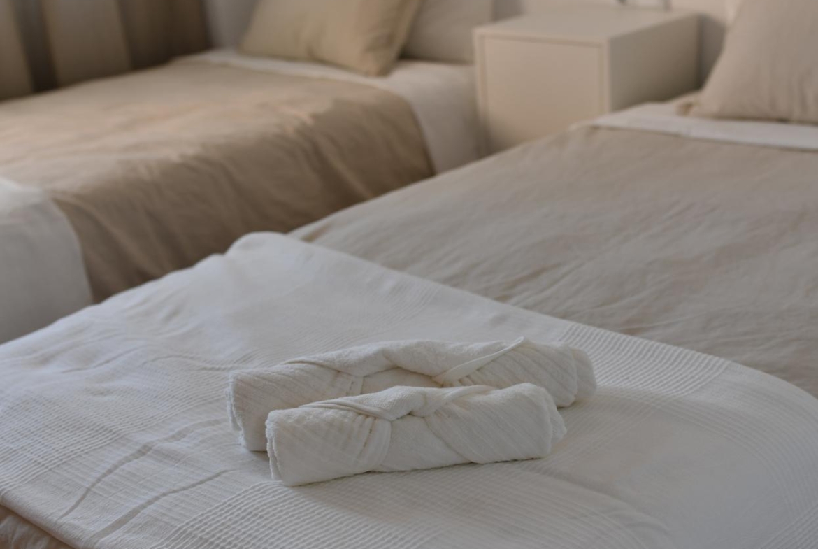 Seaview Duplex Apartment for Rent in Upper Calahonda, Málaga, Spain