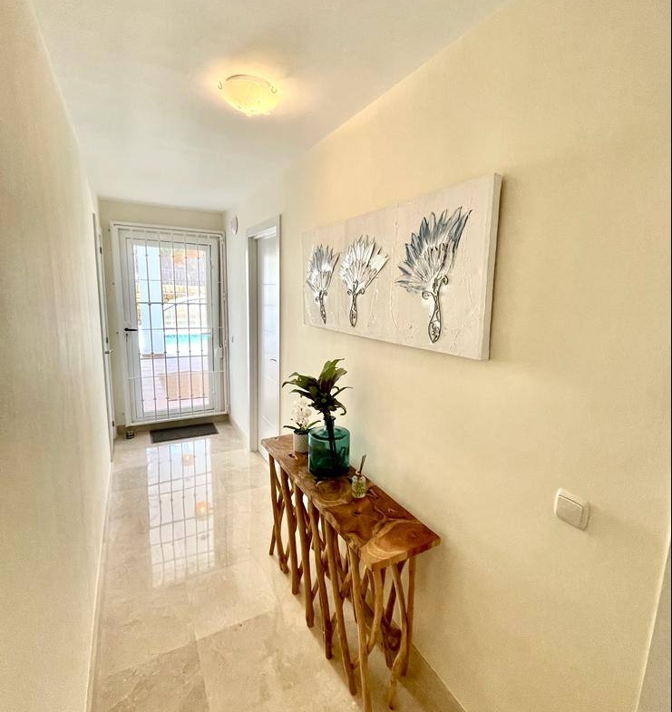 Semi Detached Villa Mirador for Rent in Riviera Del Sol, Málaga, Spain
