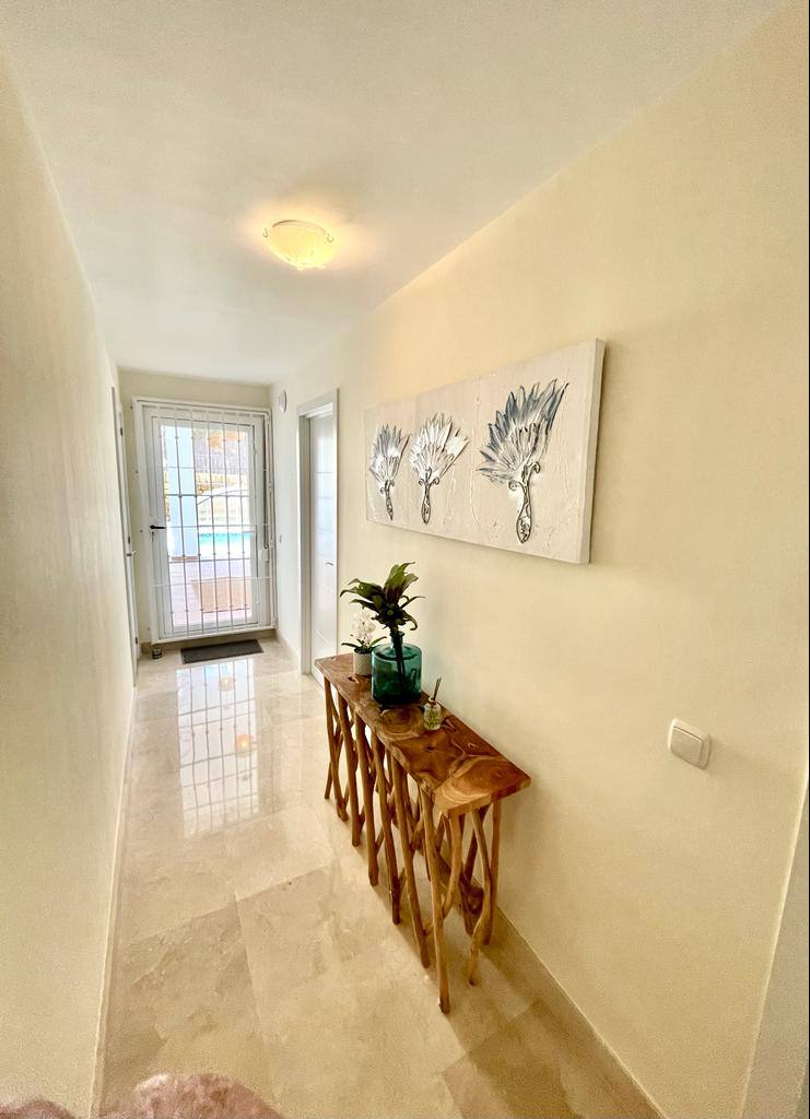Semi Detached Villa Mirador for Rent in Riviera Del Sol, Málaga, Spain