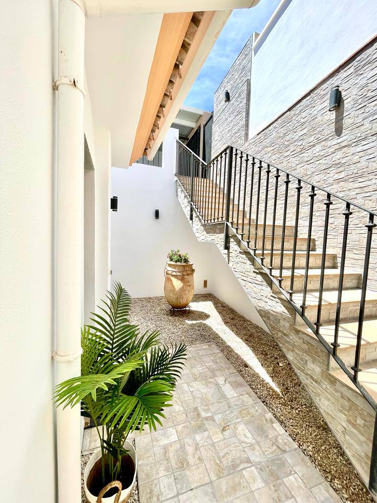 Semi Detached Villa Mirador for Rent in Riviera Del Sol, Málaga, Spain