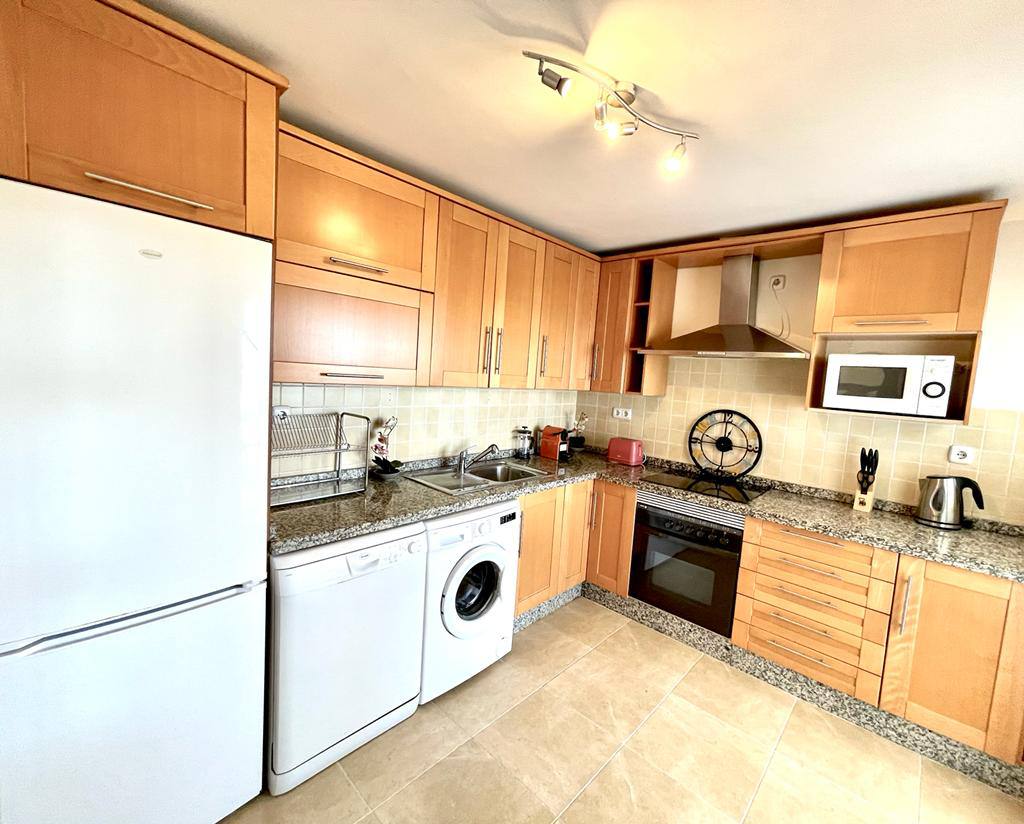 Semi Detached Villa Mirador for Rent in Riviera Del Sol, Málaga, Spain