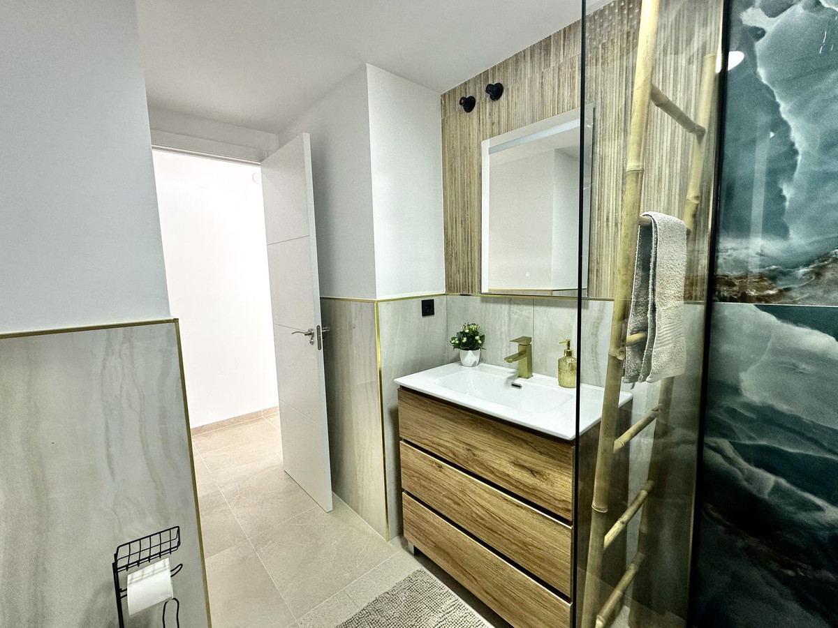 28-ef19a2c59920e2e087cd278a51b6dbf8 (1) Apartment for Rent in Fuengirola town center